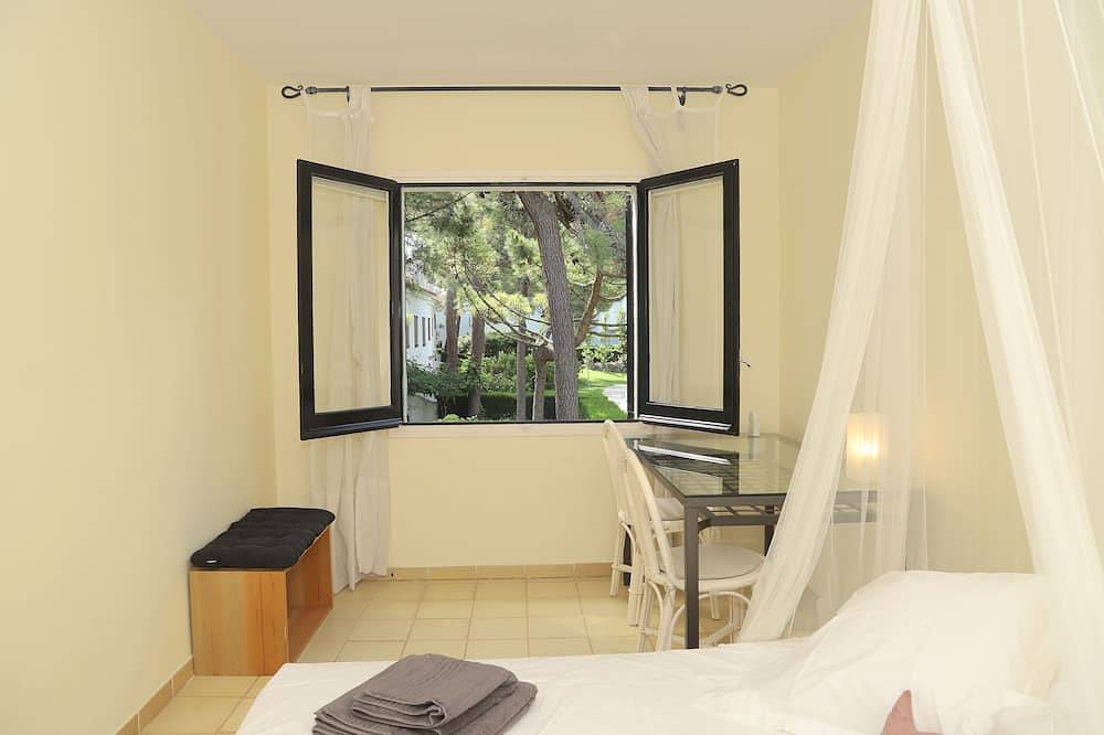 Maison Avec Jardin, Piscine, Proximité Plage, Golf in Pals, Costa Brava