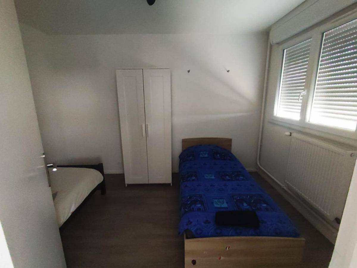 Appartement entier, L'appart de la tour T4 in Pont-de-Chéruy, Région de Vienne