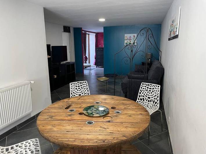 Gîte pour 4 personnes, avec terrasse à Les Mazures - 3