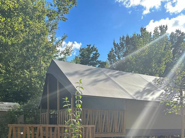 Camping pour 4 personnes, avec bassin pour enfant dans Périgord Noir - 2