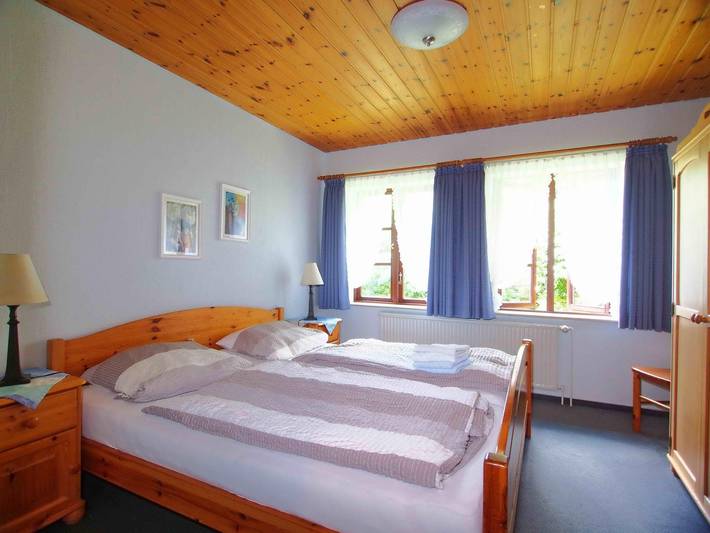Ferienwohnung für 5 Personen, mit Terrasse und Garten in Alkersum - 2