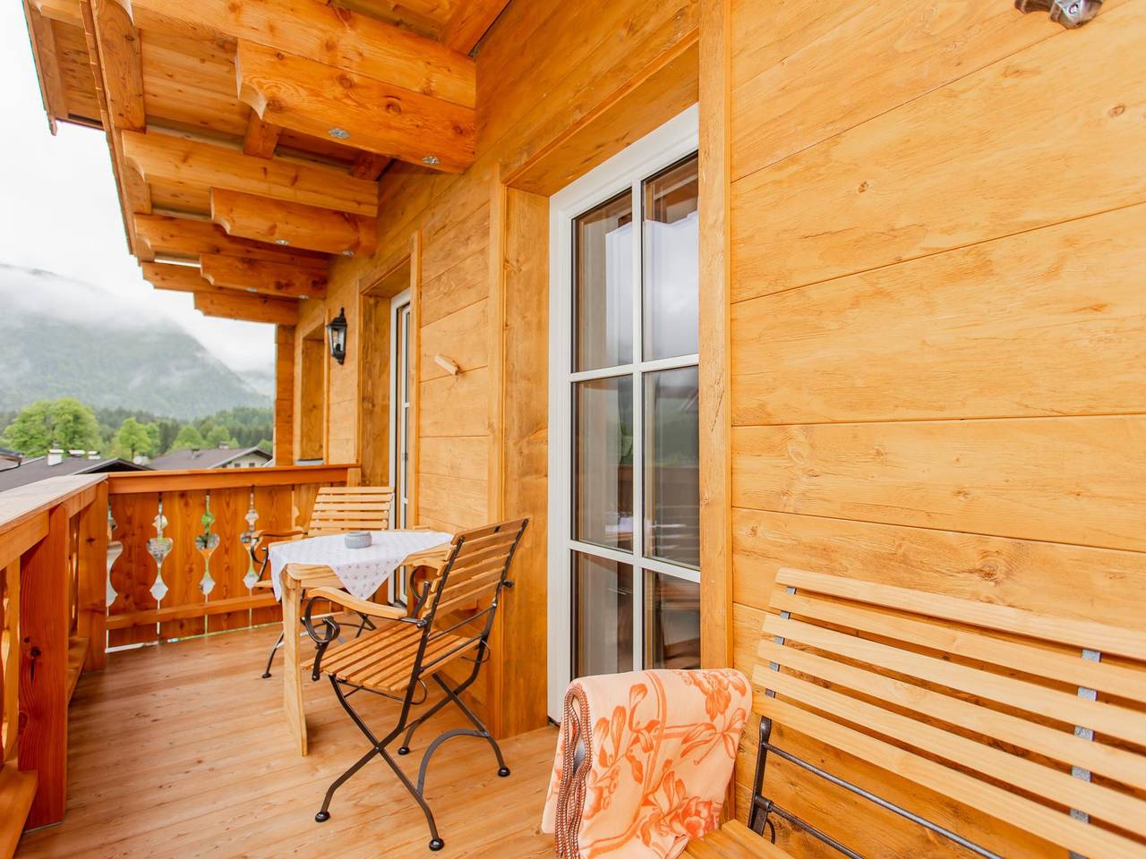 Ganze Wohnung, Kuscheliges Ferienhaus mit Lift nahe Skilift in Lofer, Pinzgau