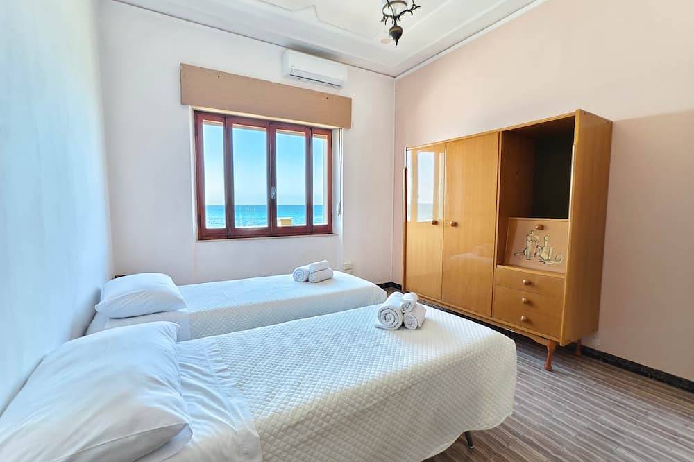 Villa Nina | Accesso diretto Spiaggia, giardino e Vista Mare in Poetto (Cagliari), Quartu Sant'Elena