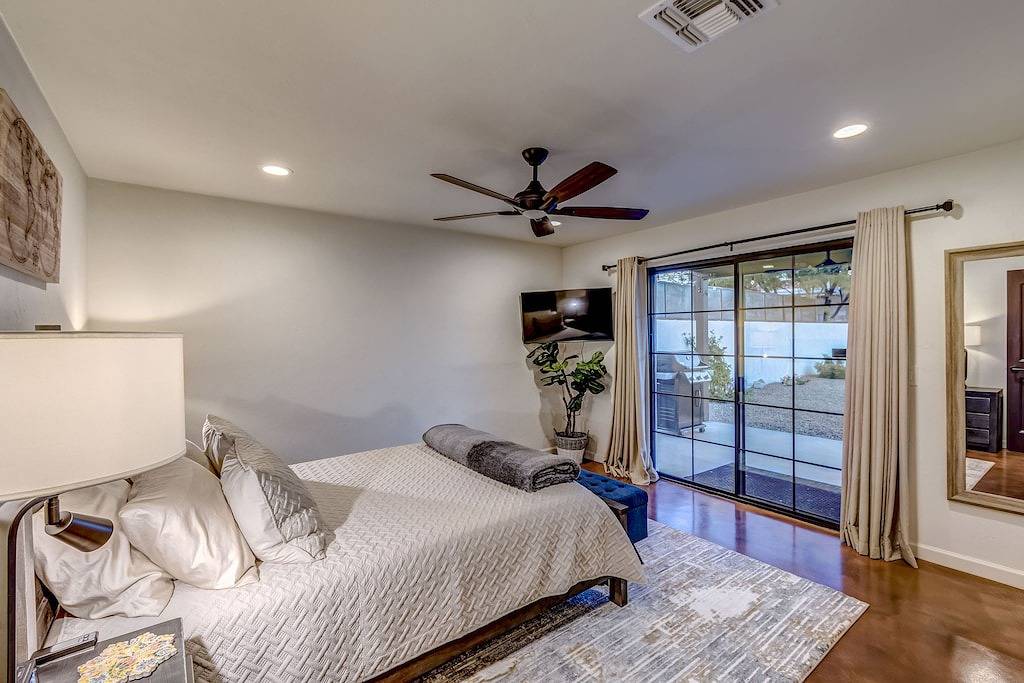 Private Tucson retreat,close to Uofa,downtown,ev charger,Large yard,Pet friendly in Tucson, Pima County