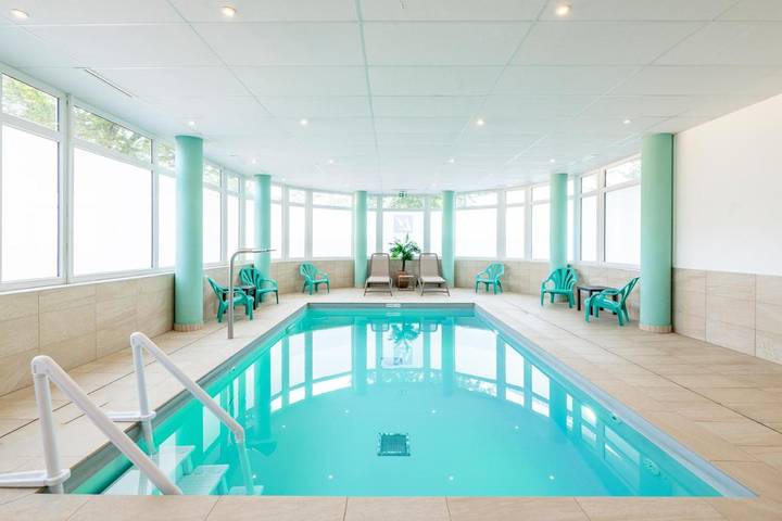 Appart’hôtel pour 4 personnes, avec sauna ainsi que piscine et terrasse, animaux acceptés