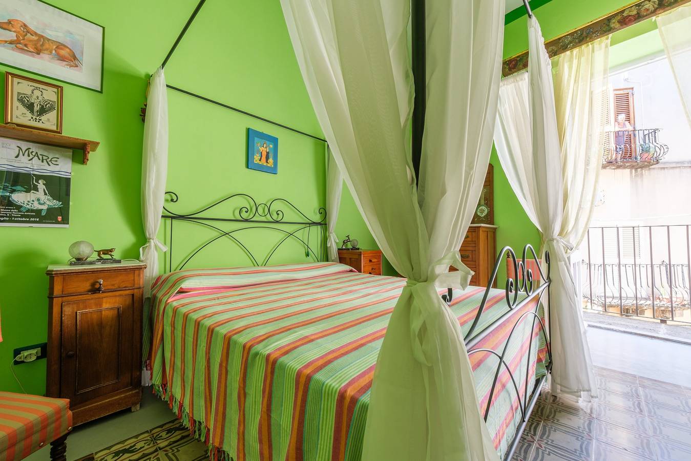 Camera 'Verde' con terrazza condivisa, Wi-Fi e aria condizionata in Lipari (città), Lipari