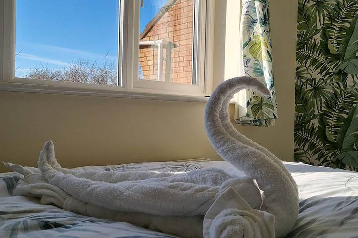 Family-run 5 star accommodation with Consistent Superhosts - home from home in Warwickshire