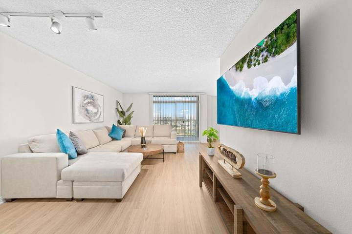 Ferienwohnung für 6 Personen, mit Garten und Pool sowie Ausblick, mit Haustier in Los Angeles