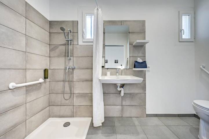 Hôtel pour 2 personnes, avec piscine et terrasse à Entraigues-sur-la-Sorgue - 4