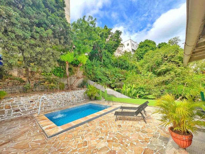 Pousadas para 2 pessoas, com vista e piscina e ainda sauna and jardim em Santa Teresa (RJ)