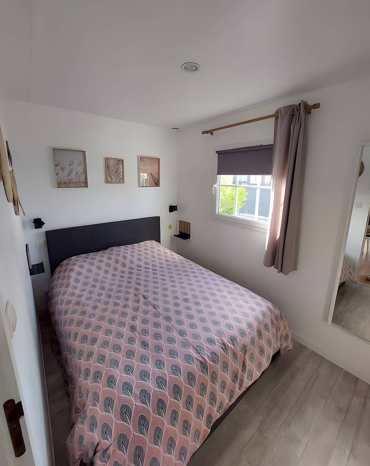 Mobil-home « Côte de Granit Rose » avec piscine partagée, terrasse et jardin privés, "Ty Men Roz" in Trégastel, Côte de Granit Rose