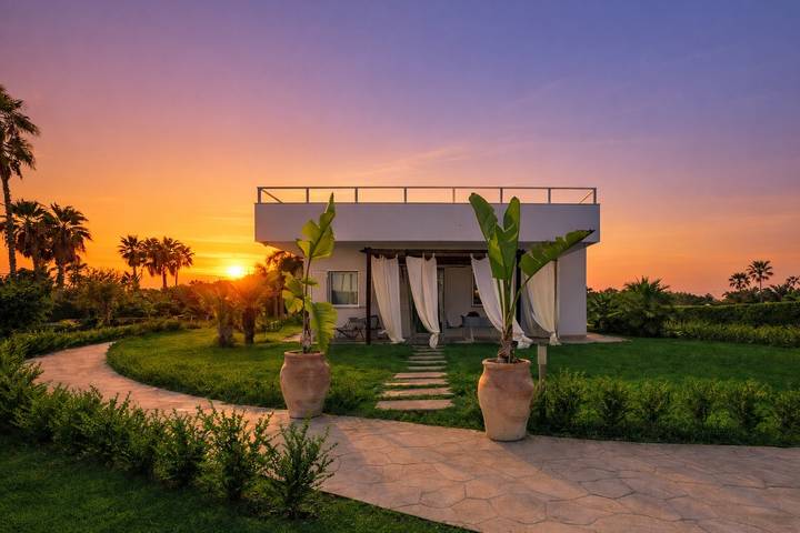 Holiday apartment for 5 people, with garden and terrace in 