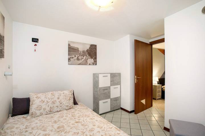 Hel lejlighed, Apartment 'Maison Bebe Terre Blanche' with Mountain View, Private Terrace and Wi-Fi in Chenaux, Comune di Pollein