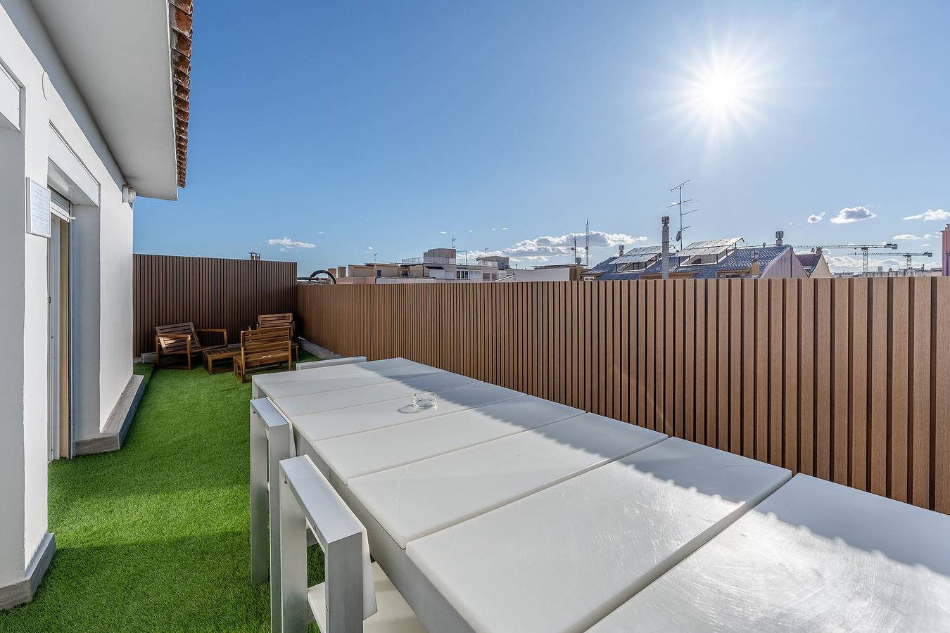 Entire apartment, Holiday apartment for 4 people with terrace in Barcelona Centre, Barcelona