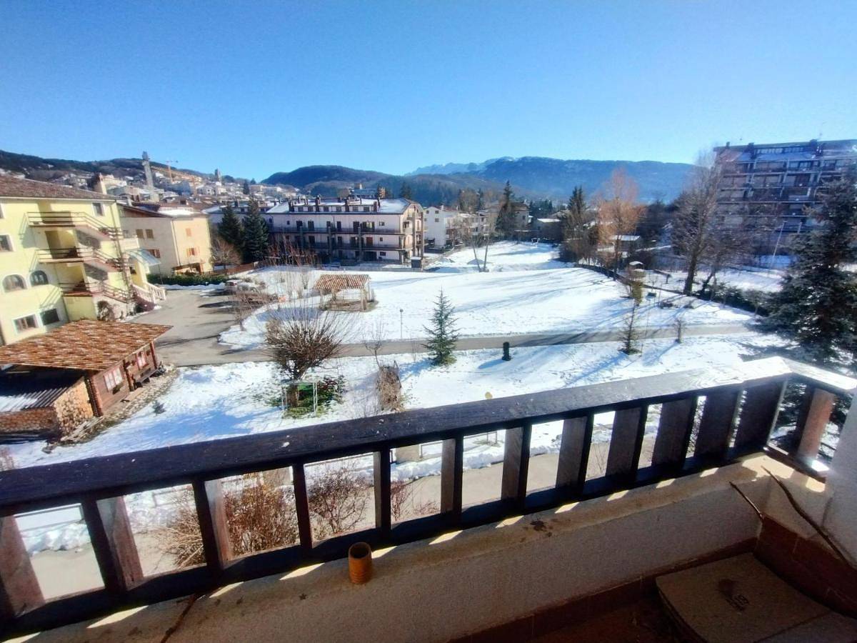Appartamento intero, Apartment in Rocca di Mezzo, Parco Naturale Regionale Sirente-Velino