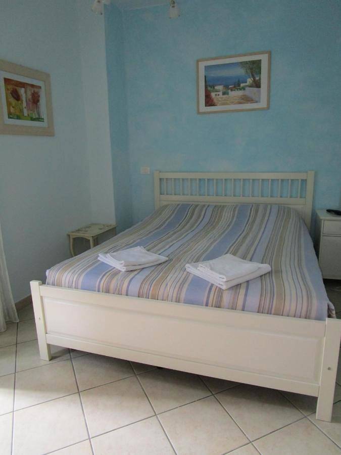 Ferienwohnung für 2 Personen, mit Balkon und Terrasse sowie Garten in Pastrengo