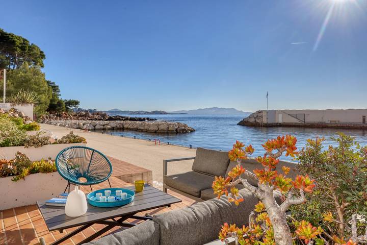 Gîte pour 6 personnes, avec Terrasse et Piscine à Bandol