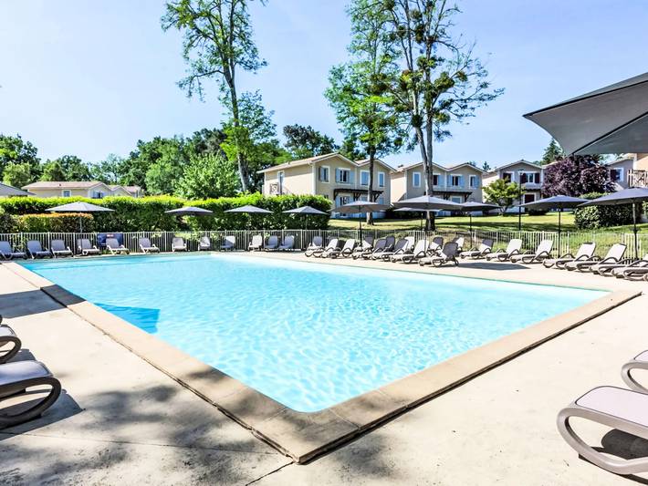 Gîte pour 5 personnes, avec Balcon et Terrasse ainsi que Jardin et Piscine à Barbaste - 2