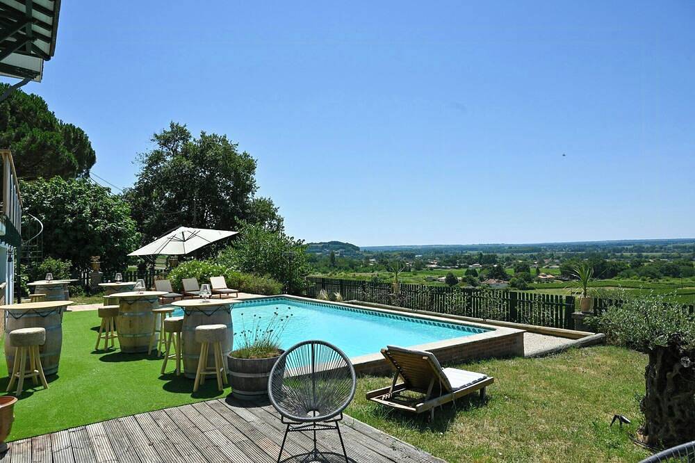 Chalet vinícola con piscina en Gironda in Cadillac, Región de Langon