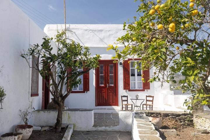 Location de vacances pour 9 personnes, avec Balcon et Terrasse ainsi que Jardin et Vue dans Apollonia - 4