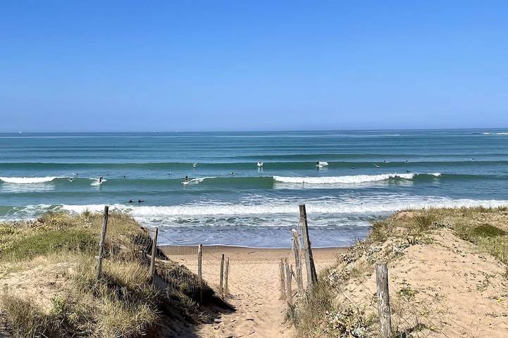 Location de vacances pour 10 personnes, avec balcon et jardin dans Plage des Dunes (Bretignolles-sur-Mer)