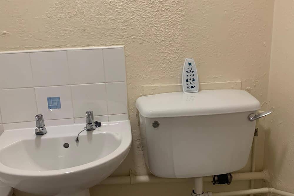 Entire apartment, Heath Town Apartment in Wolverhampton, Birmingham Area