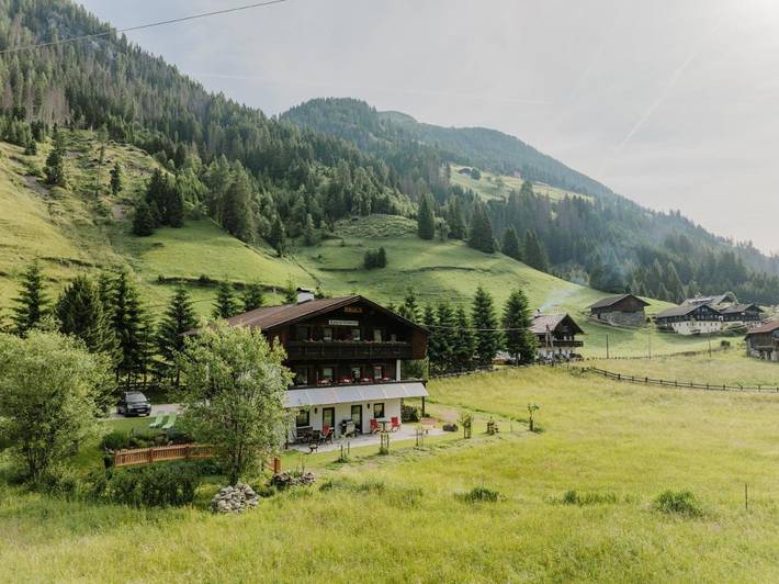 Ferienwohnung für 4 Personen, mit Balkon und Terrasse sowie Garten und Ausblick in Sankt Jakob in Defereggen - 3