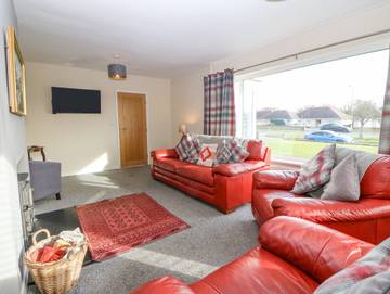 Bungalow for 6 People in Pwllheli, North-Wales, Photo 4