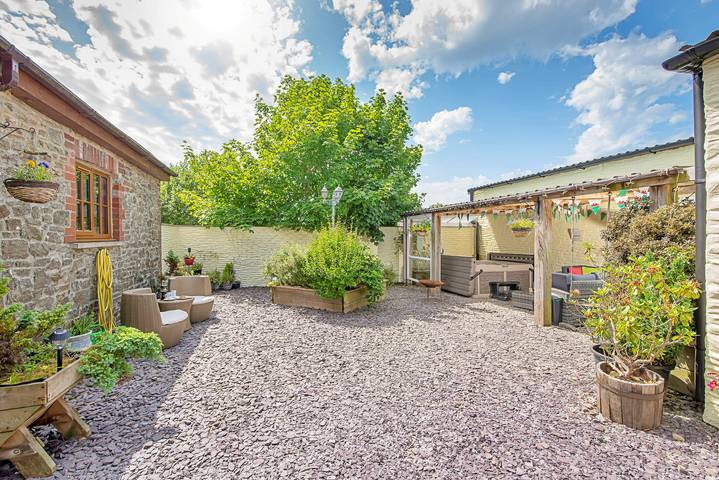 Villa for 4 people, with garden and hot tub in Wales