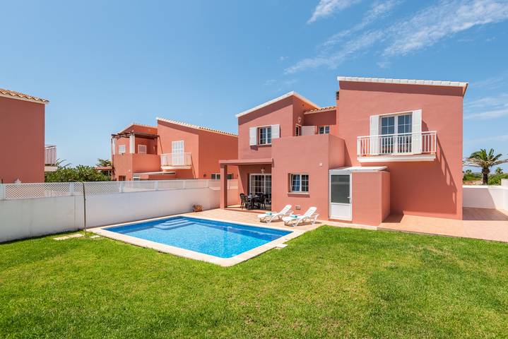 Villa voor 6 personen, met terras en tuin - 1