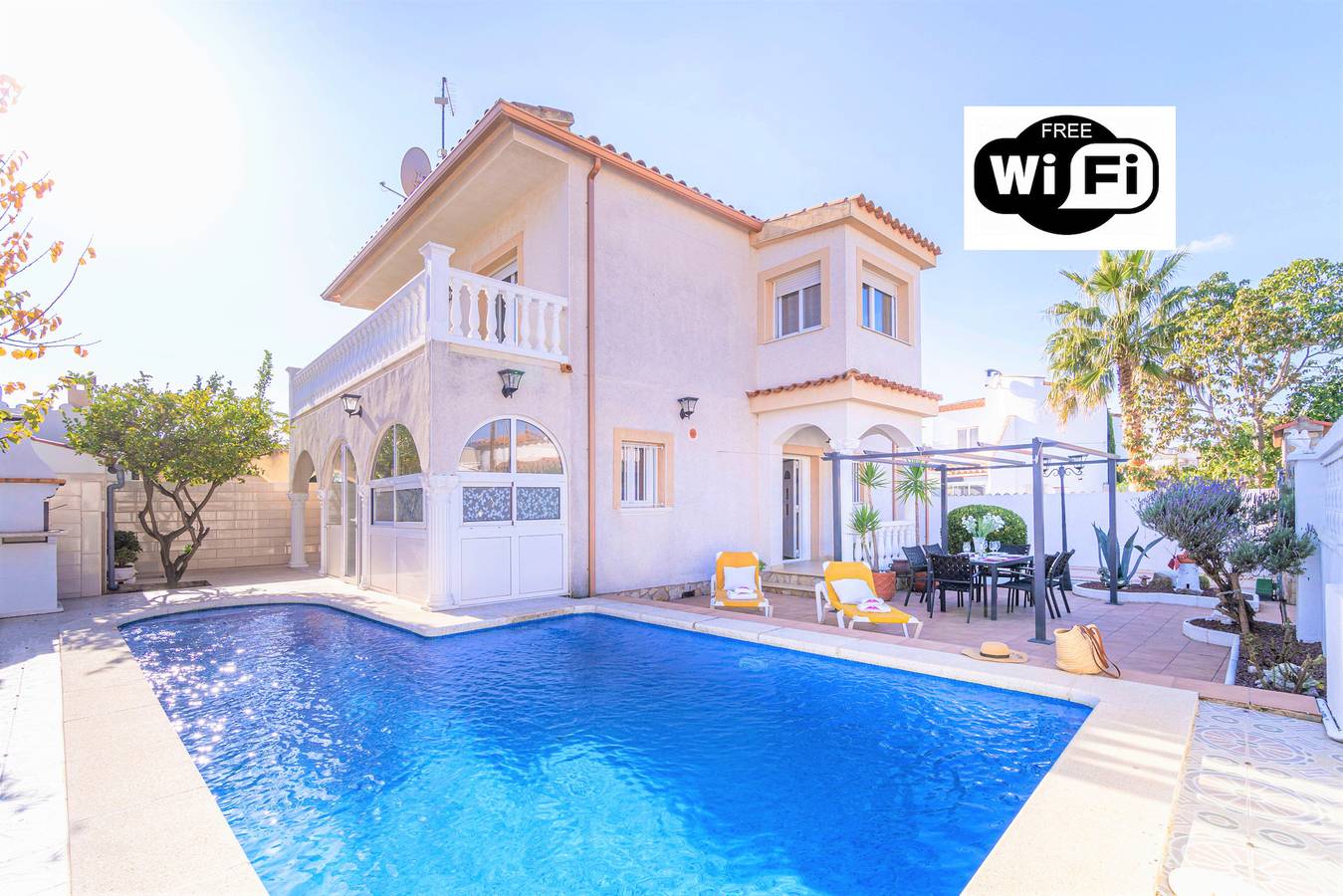 Villa pour 8 Personnes dans Castelló d'Empúries, Costa Brava