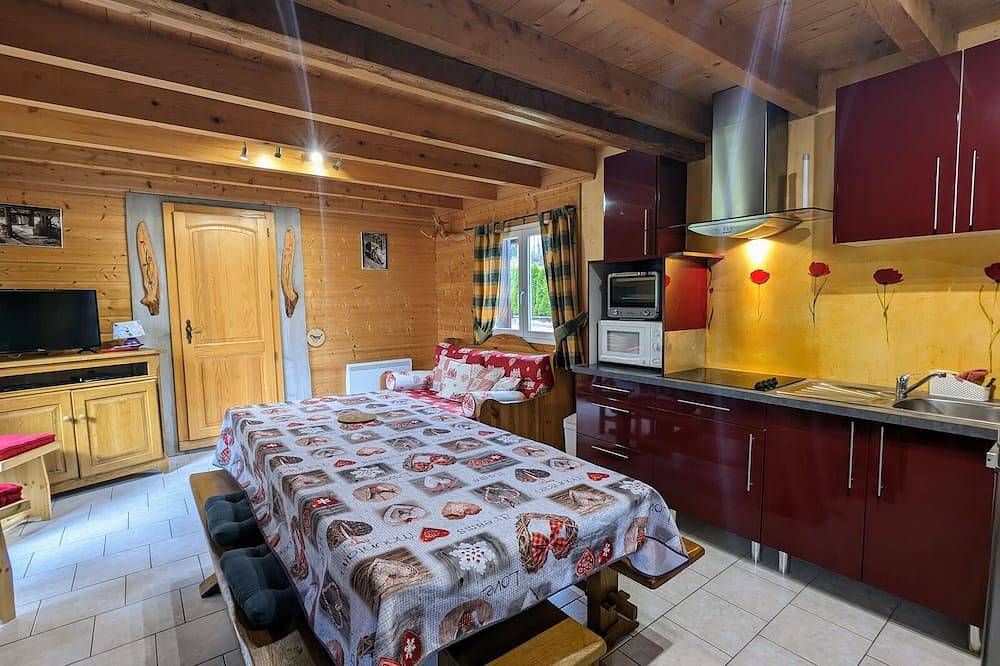 Gemütliches Holz-Chalet mit Terrasse, Wlan & Parkplatz in der Nähe von Wander- und Radwegen in Vagney, Regionaler Naturpark Belchen der Vogesen