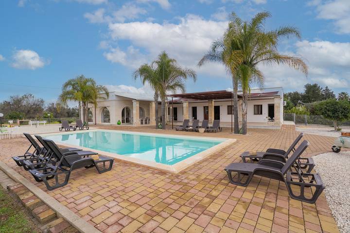 Location de vacances pour 12 personnes, avec jardin à San Vito dei Normanni - 4