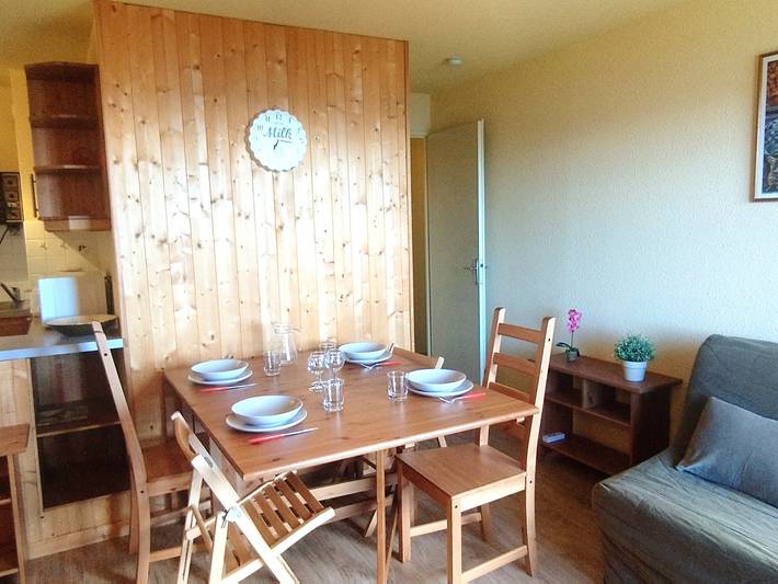 Chalet pour 6 personnes, avec balcon, animaux acceptés dans Les 7 Laux