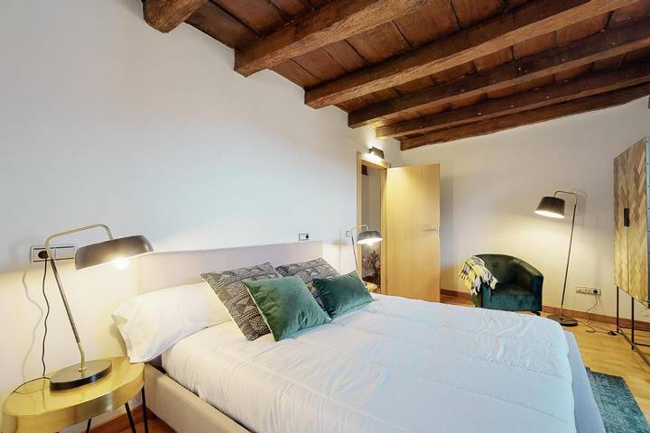 Casa rural con piscina para 10 personas, con Balcón y Terraza además de Jardín y Piscina en Navarra