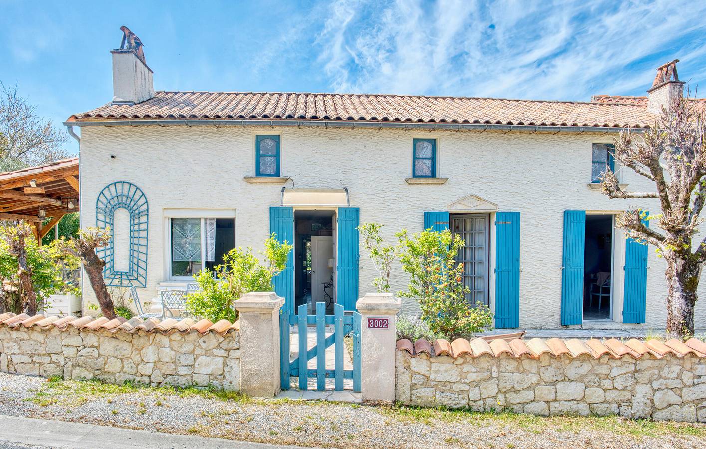 Bosset Appartement de jardin avec piscine et WiFi in Bosset, Périgord Pourpre