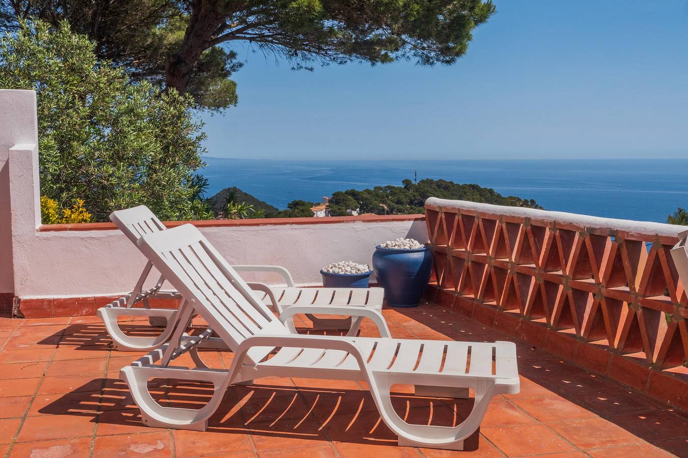 Apartamento entero, Bonito apartamento con vistas al mar y piscina. in sa Tuna, Begur