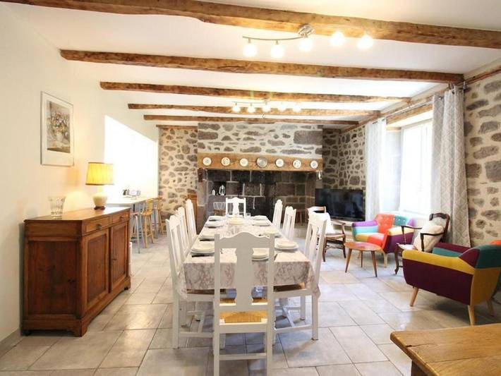 Location de vacances pour 5 personnes, avec jardin à Mandailles-Saint-Julien - 4