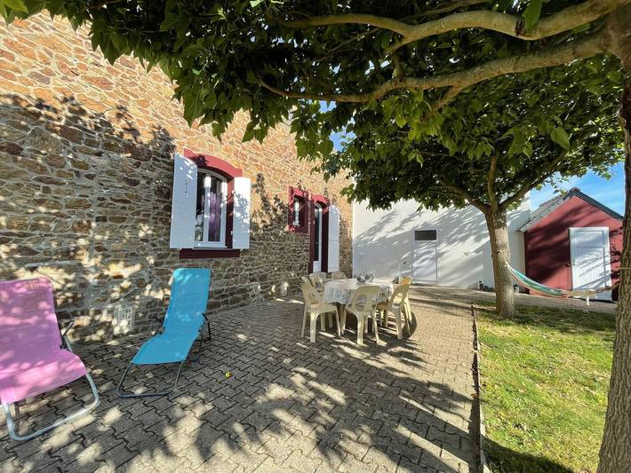 Location de vacances pour 9 personnes, avec jardin et terrasse dans Pen Bé