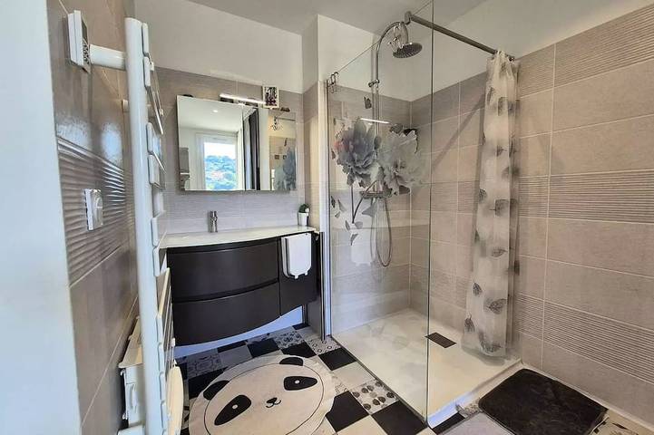 Gîte pour 4 personnes, avec balcon dans Office De Tourisme De Saint Mandrier - 4
