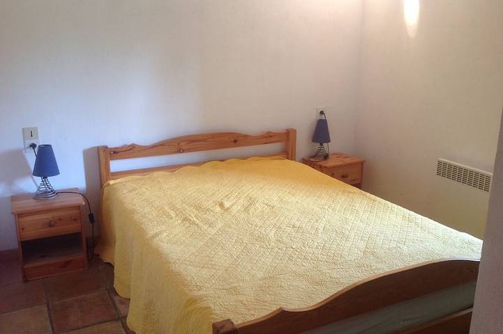 Gîte pour 4 personnes, avec jardin à Bénivay-Ollon - 2