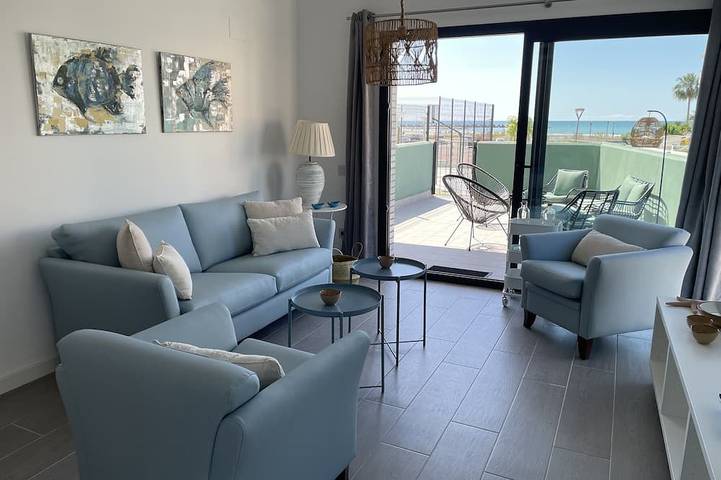 Apartamento de vacaciones para 6 personas, con terraza además de piscina y jardín - 1