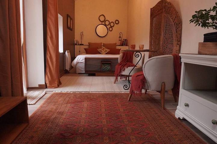 Location de vacances pour 2 personnes, avec Jardin dans La Genete