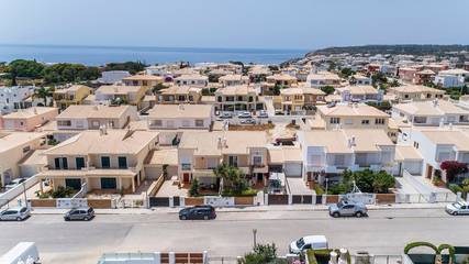 Beach Rental for 10 Guests in São Gonçalo de Lagos, Algarve, Picture 1