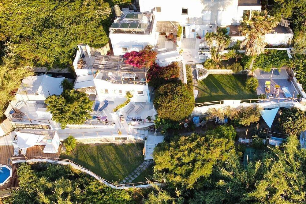 Exclusive Pool and Garden Villa Sunset Seaview in Ponza, Latium