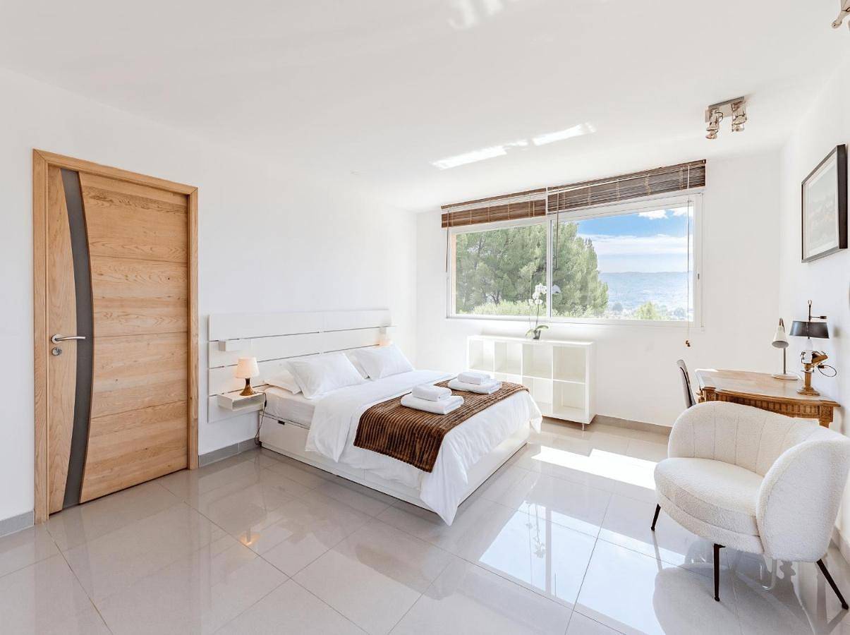 Villa Exotique, Luxueux, Piscine, Calme, Parking in Rognac, Côte méditerranéenne (France)