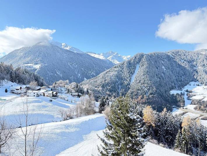 Ferienwohnung für 5 Personen, mit Balkon und Terrasse sowie Ausblick in Tobadill