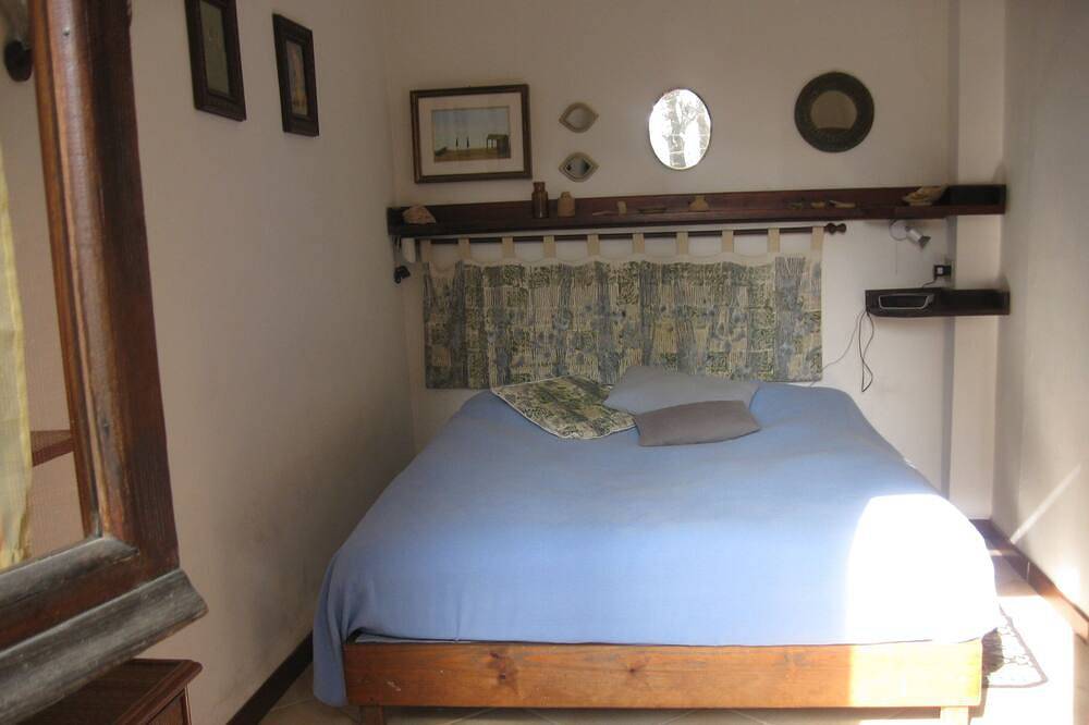Cottage five-minute walk to the beach . 7 m. by waterbus from Biennale d'Arte in Lido di Venezia, Venedig