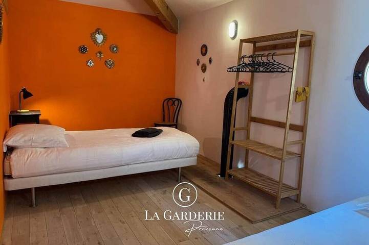 Location de vacances pour 10 personnes, avec piscine à Solliès-Ville - 2