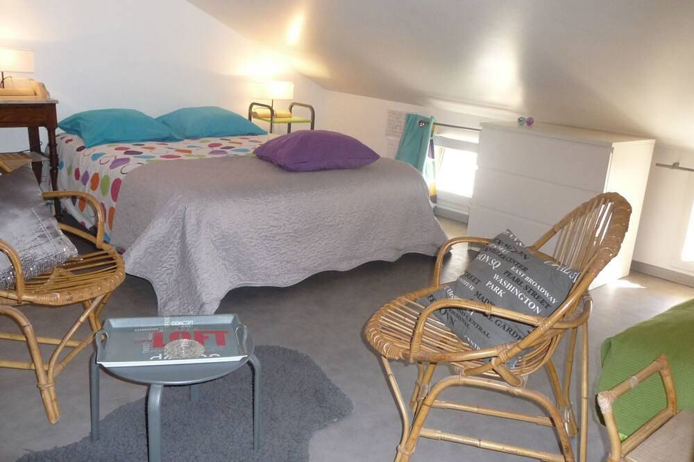 Appartement entier, Domaine \"Chez Marianne\" mit Privatparkplatz in Villers-en-Haye, Toul